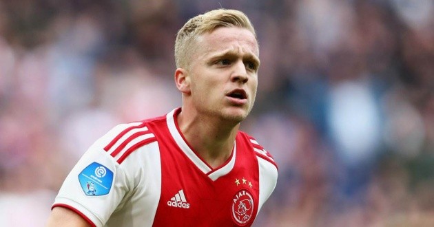 Donny van de Beek set to snub Barcelona for Man United move - Bóng Đá