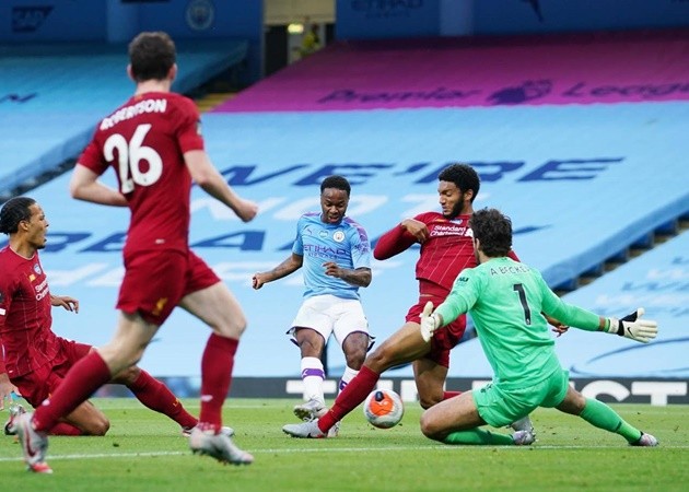 Gary Neville mocks Liverpool players for spending ‘a week on the lash’ before heavy Manchester City defeat - Bóng Đá