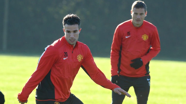 Vidic on Robin Van Persie - Bóng Đá