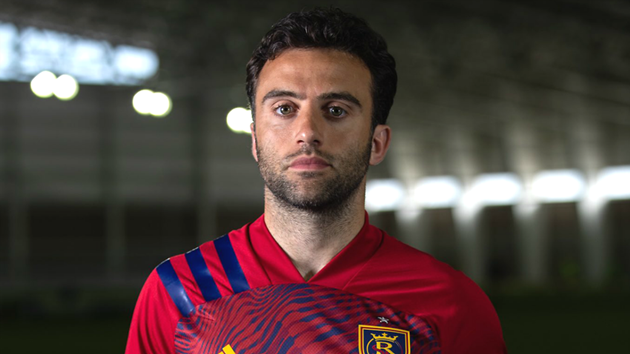 10 cựu sao Man Utd còn đang thi đấu mà có thể bạn không để ý  - Bóng Đá