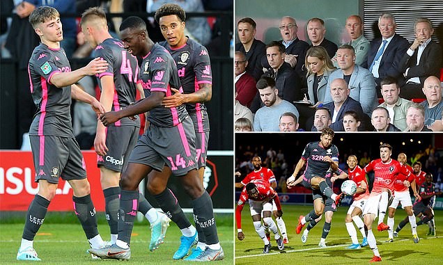 Sir Alex watches on as Eddie Nketiah scores on Leeds debut to help knock Salford City out of Carabao Cup  - Bóng Đá