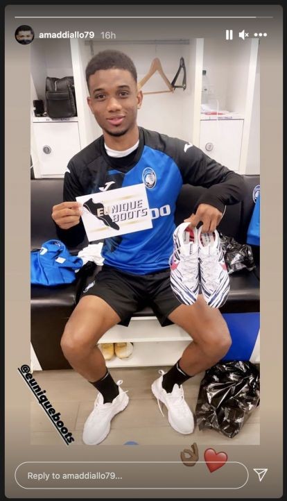 Amad Diallo shows-off new boots inspired by Man United’s kit - Bóng Đá