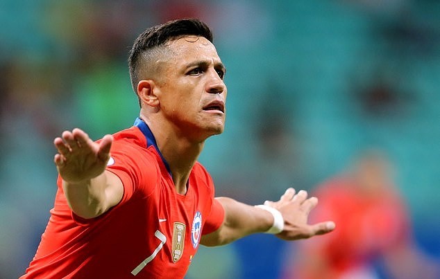 'When I play for my country, I'm always happy': Sanchez fires Chile to Copa quarters - Bóng Đá