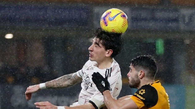 Cú đánh đầu chuẩn mực của Cavani, hàng thủ Liverpool chết lặng và những hình ảnh ấn tượng nhất - Bóng Đá