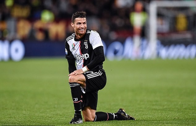 Sarri lên kế hoạch khủng, biến Ronaldo thành cỗ máy ghi 30 bàn/mùa - Bóng Đá