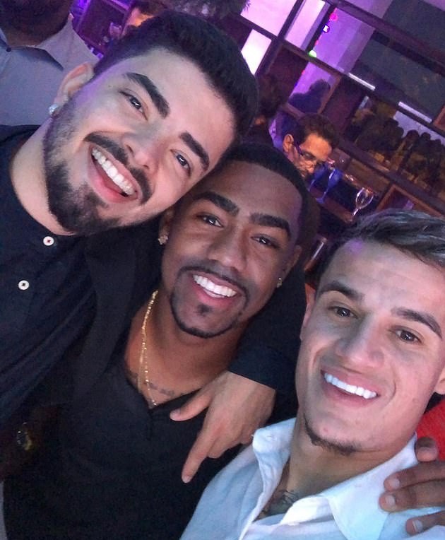 Cú đánh đầu chuẩn mực của Cavani, hàng thủ Liverpool chết lặng và những hình ảnh ấn tượng nhất - Bóng Đá