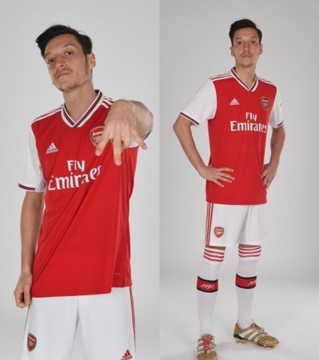 Alexandre Lacazette, Pierre-Emerick Aubameyang and Co model Arsenal's classy new home kit as they return to adidas for first time in 25 years - Bóng Đá