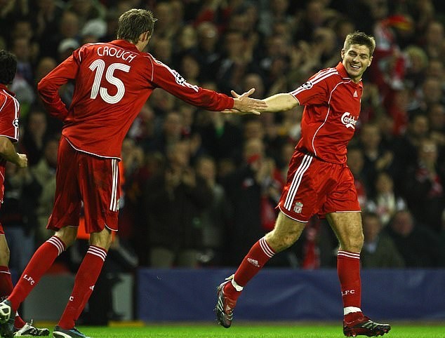 Tạm biệt 'sếu vườn' Peter Crouch - cầu thủ trăm năm có một của Premier League - Bóng Đá