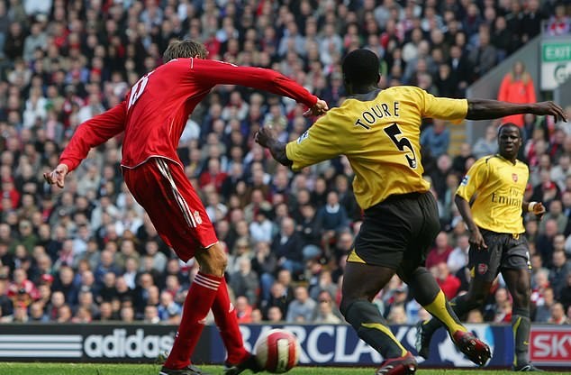 Tạm biệt 'sếu vườn' Peter Crouch - cầu thủ trăm năm có một của Premier League - Bóng Đá