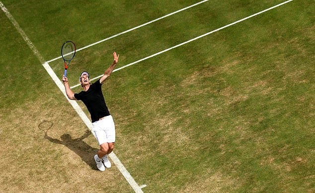 'I shed tears when he won Wimbledon': Jose Mourinho casts eye over Andy Murray's training session - Bóng Đá
