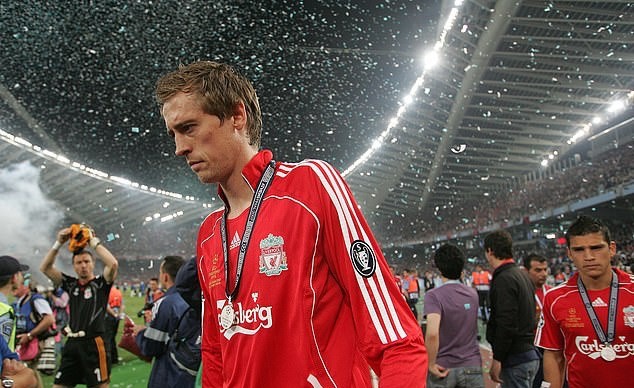Tạm biệt 'sếu vườn' Peter Crouch - cầu thủ trăm năm có một của Premier League - Bóng Đá