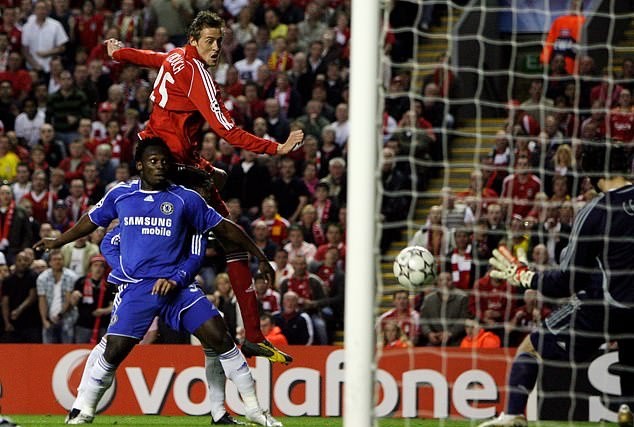 Tạm biệt 'sếu vườn' Peter Crouch - cầu thủ trăm năm có một của Premier League - Bóng Đá