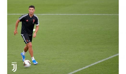 Ảnh tập Ronaldo & Juventus - Bóng Đá