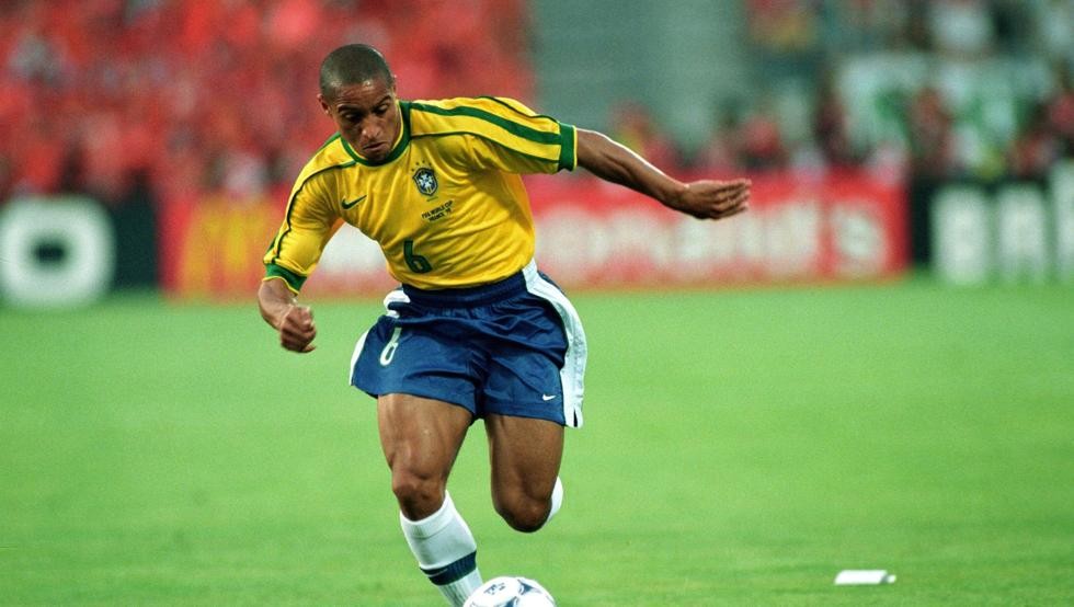 Legends and great strangers: Scolari chooses the best 11 of players he has directed - Bóng Đá
