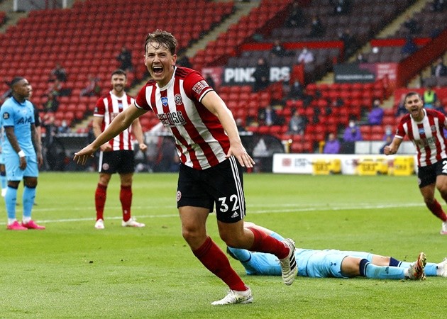 'Ác mộng' VAR hiện về, Tottenham thua thảm trên sân Sheffield - Bóng Đá