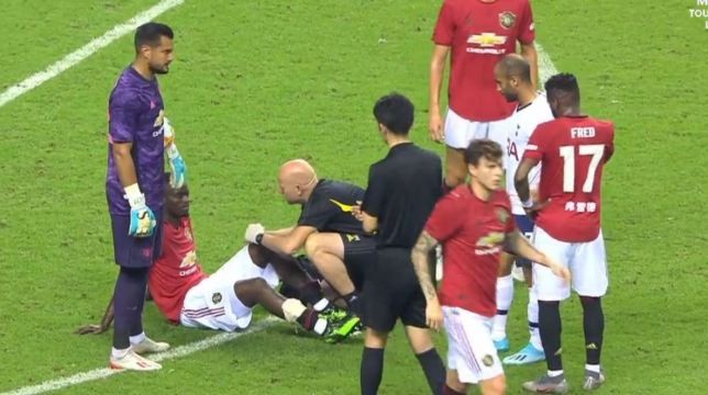 Manchester United want to extend Eric Bailly’s contract ahead of talks with injured star - Bóng Đá