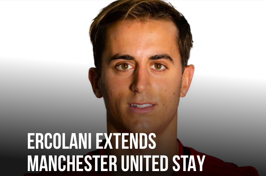 Manchester United trigger young defender's contract extension - Bóng Đá