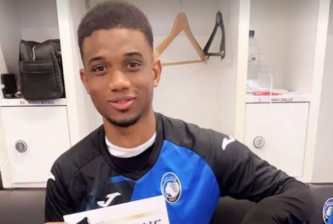 Amad Diallo shows-off new boots inspired by Man United’s kit - Bóng Đá