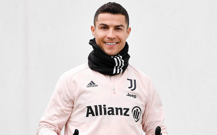 Đón sinh nhật tuổi 36 bên gia đình, Ronaldo không hứa sẽ chơi bóng thêm... 20 năm nữa - Bóng Đá