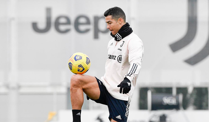 Đón sinh nhật tuổi 36 bên gia đình, Ronaldo không hứa sẽ chơi bóng thêm... 20 năm nữa - Bóng Đá