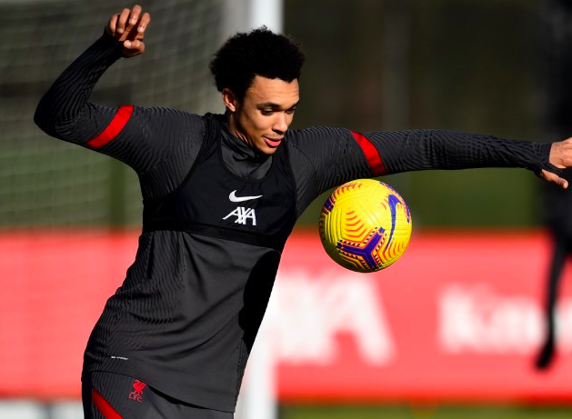 Sân tập Liverpool rộn ràng, lộ thái độ của Alisson trước đại chiến Leicester City - Bóng Đá