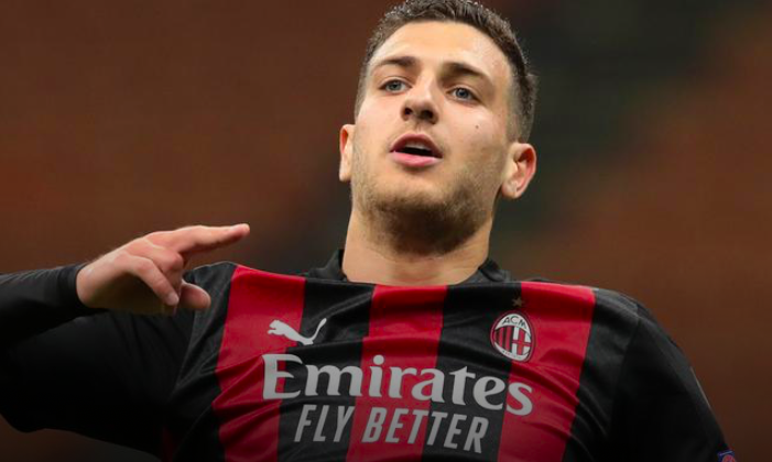 Man Utd prepared to sell AC Milan fullback Dalot - Bóng Đá