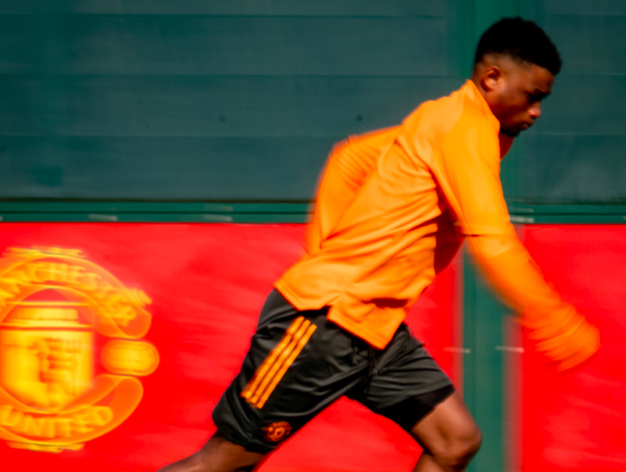 Sân tập Man Utd rộn ràng trước trận đánh lớn - Bóng Đá