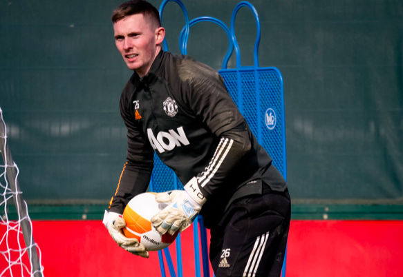 Sân tập Man Utd rộn ràng trước trận đánh lớn - Bóng Đá