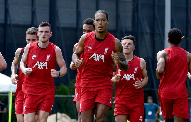 Chăm sóc nhiệt tình, Klopp khiến trò cưng 'phát sợ' - Bóng Đá