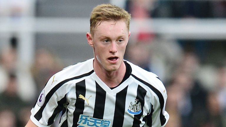 Manchester United fans react as interest in Sean Longstaff cools - Bóng Đá