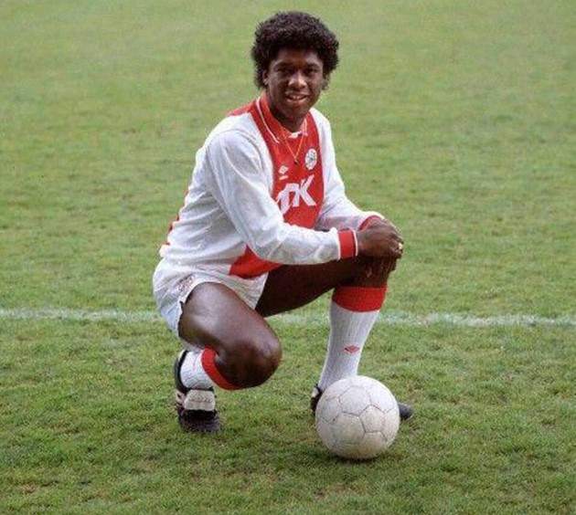 Ansu Fati và những ngôi sao từng ra mắt CLB ở tuổi 16 (Ảnh) - Bóng Đá