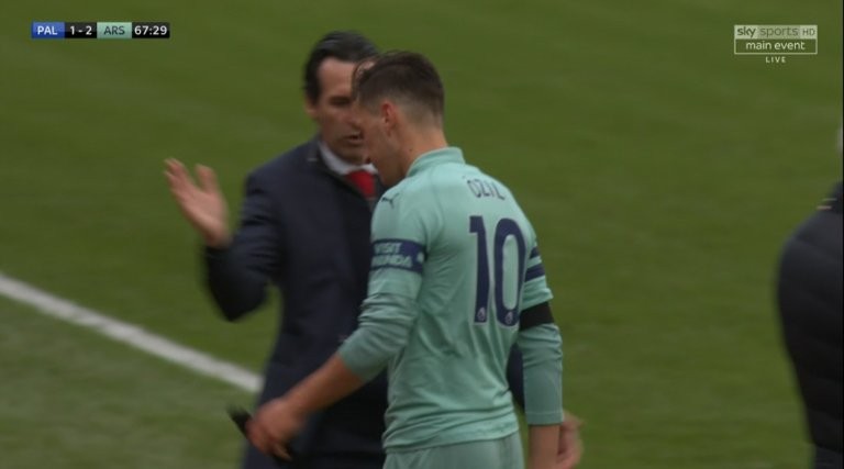 Ozil và Emery: 