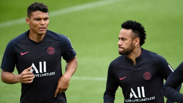 Thiago Silva: My feeling is that Neymar will stay at PSG - Bóng Đá