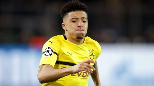 Jadon Sancho 'has convinced Borussia Dortmund team-mates he is staying  - Bóng Đá