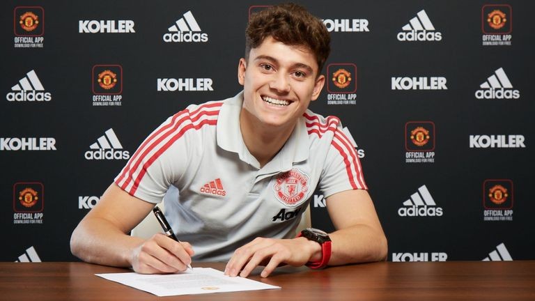 Ảnh Maguire đến Carrington - Bóng Đá