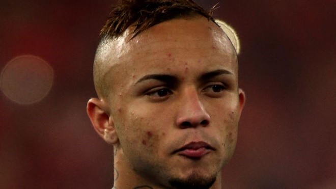 Everton Soares: Arsenal's solution to their hidden attacking problem? - Bóng Đá