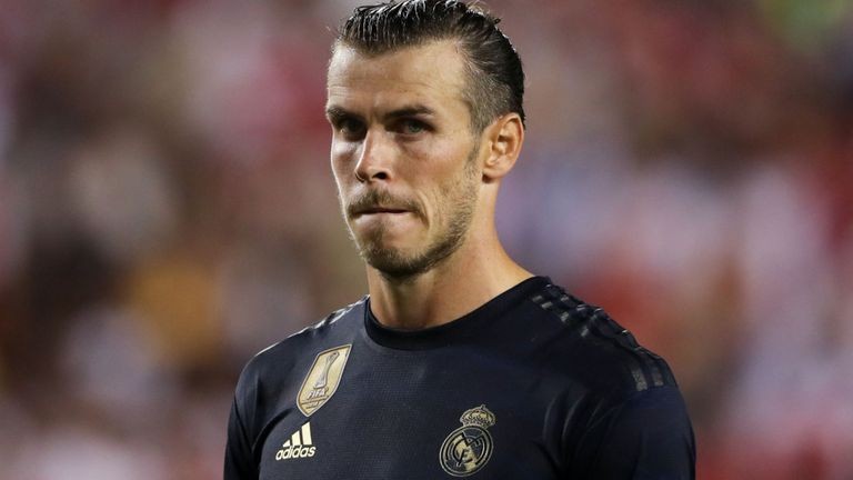 Zinedine Zidane reminds Gareth Bale of Real Madrid responsibilities - Bóng Đá