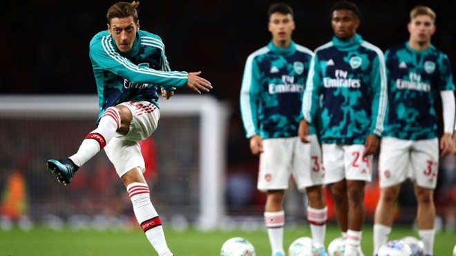 Mesut Ozil: Arsenal's highest-paid player being left out by Unai Emery - Bóng Đá