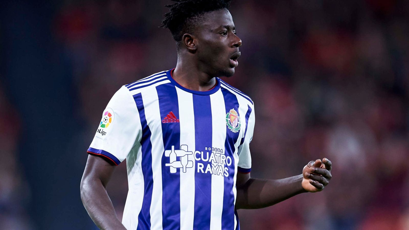 man utd contacted valladolid for salisu - Bóng Đá