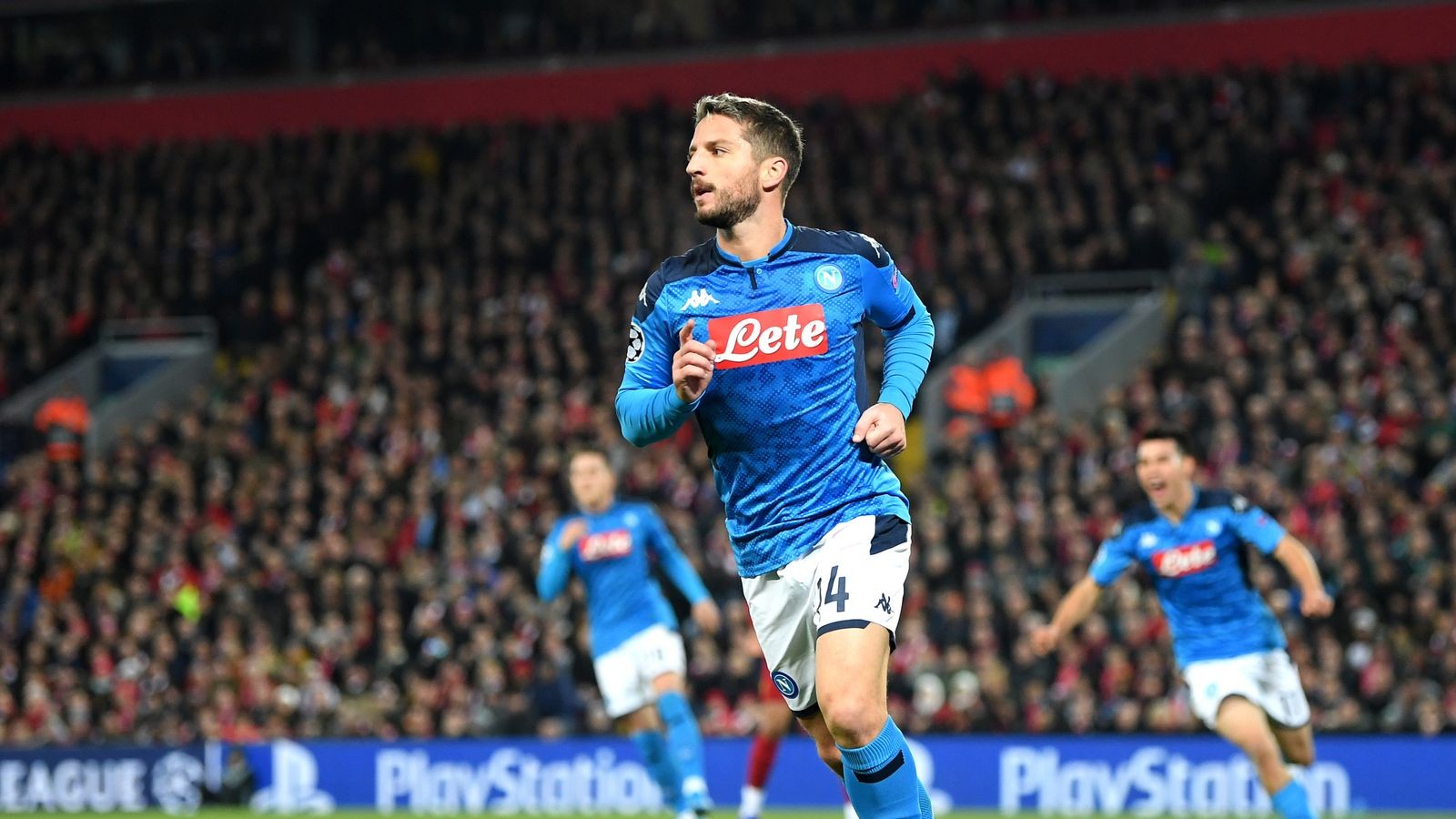 chelsea chasing mertens - Bóng Đá