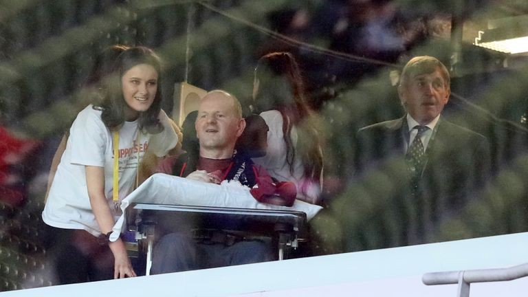Liverpool fan Sean Cox returns home almost two years after attack by Roma supporter - Bóng Đá