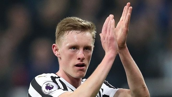 Manchester United fans react with disbelief at £50million Sean Longstaff transfer rumour - Bóng Đá