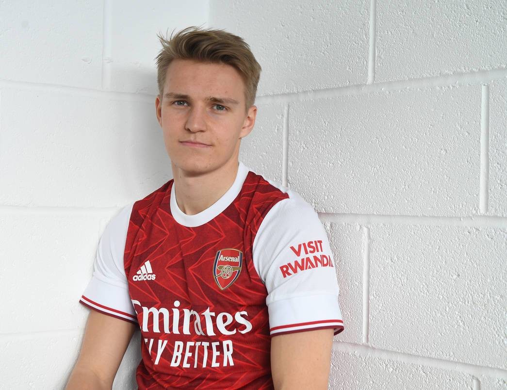Chùm ảnh Martin Odegaard ra mắt Arsenal - Bóng Đá