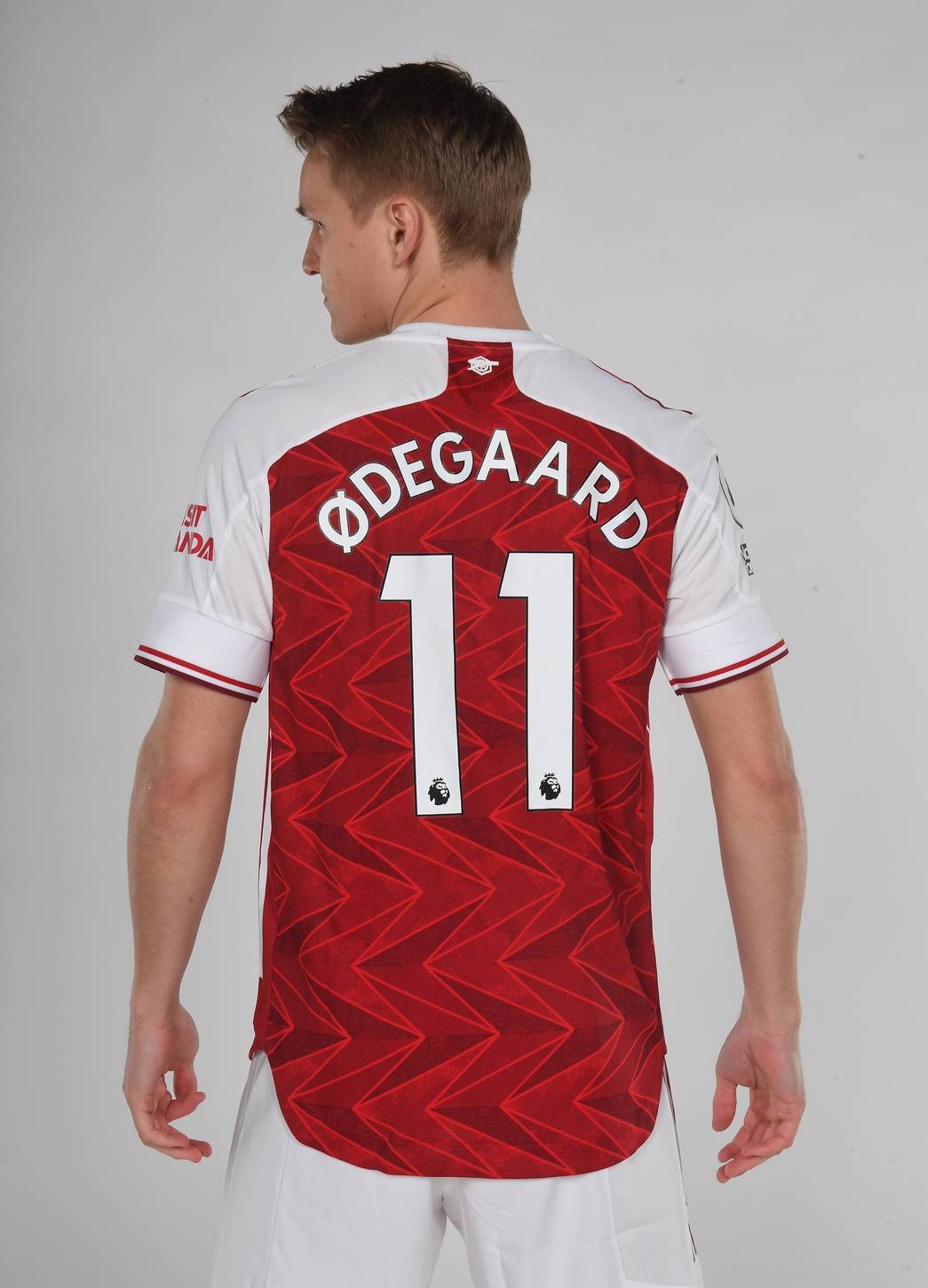 Chùm ảnh Martin Odegaard ra mắt Arsenal - Bóng Đá
