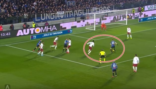 Những sai lầm của Smalling - Bóng Đá