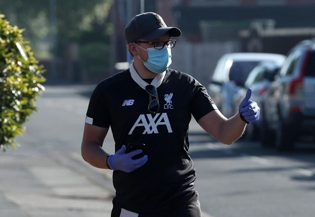 Mohamed Salah, Virgil van Dijk and rest of Liverpool squad arrive for training - in pictures - Bóng Đá