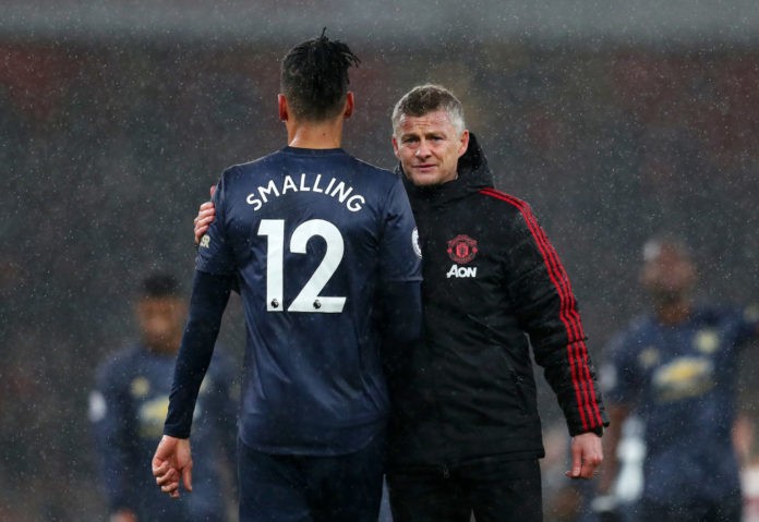 Ảnh: Smalling post 4 hình kỷ niệm với M.U lên Twitter, dấu hiệu không trở lại - Bóng Đá