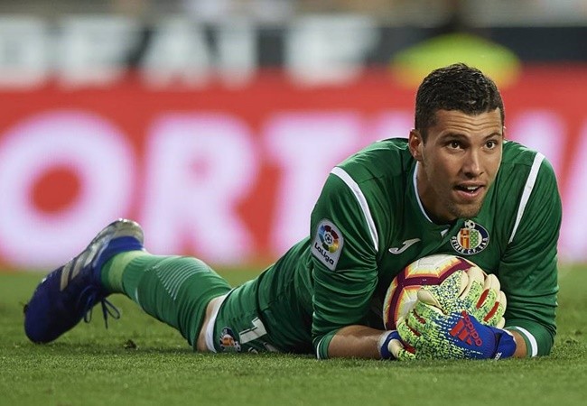 9 'siêu thủ môn' khiến châu Âu chao đảo: 'Ác mộng' Liverpool; Courtois số 1 - Bóng Đá