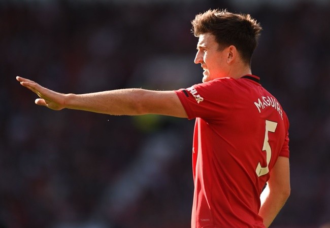 'Mọi người đang tự so sánh anh ta với Van Dijk' - Bóng Đá