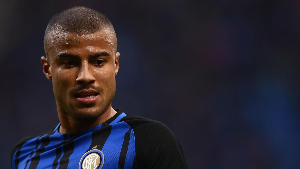 Arsenal eyeing Rafinha - Bóng Đá